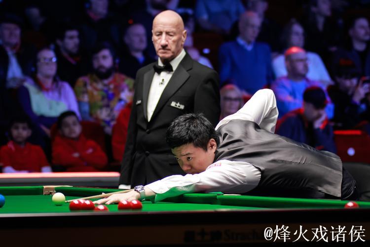 丁俊晖2-6不敌墨菲 无缘斯诺克国锦赛8强